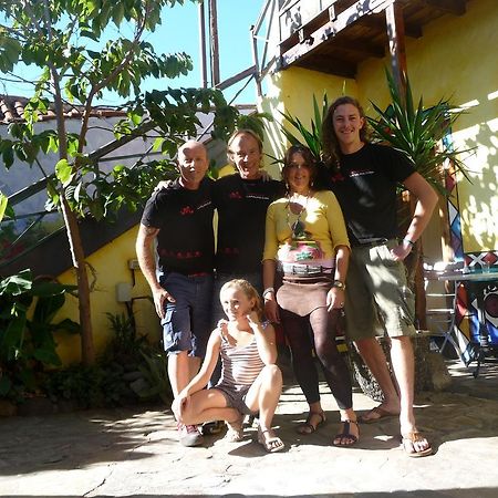 El Porvenir Hostel Los Llanos De Aridane Bagian luar foto