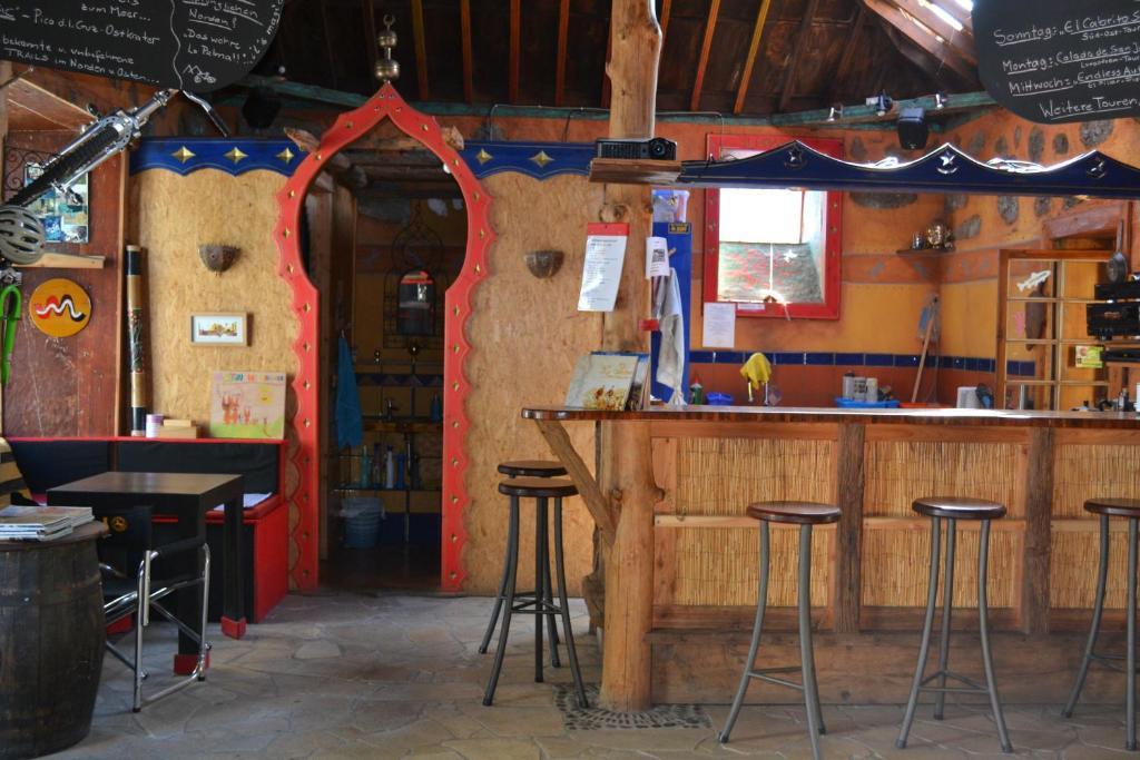 El Porvenir Hostel Los Llanos De Aridane Bagian luar foto