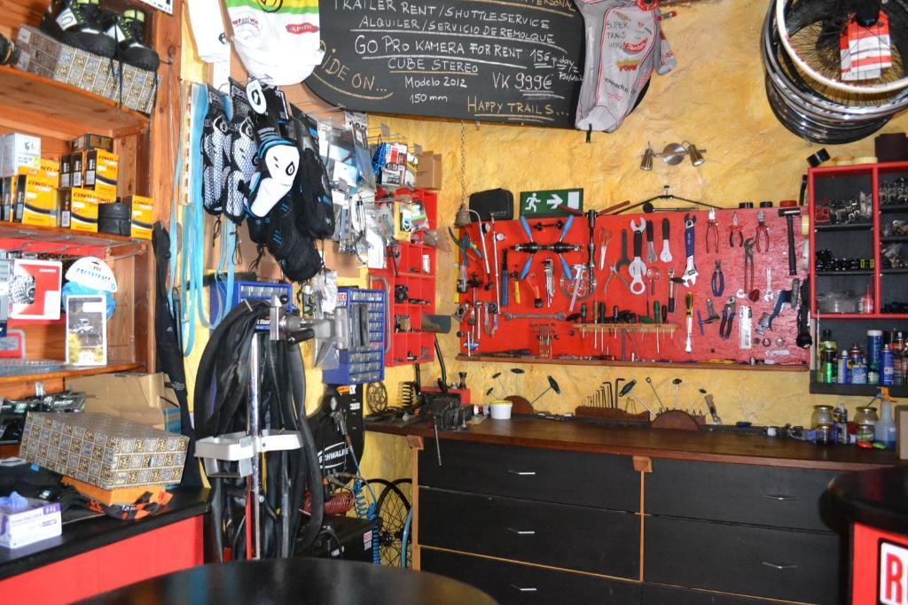 El Porvenir Hostel Los Llanos De Aridane Bagian luar foto